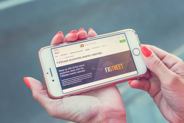 2024年09月21日:外汇开户用什么银行卡？炒外汇必须去银行吗？