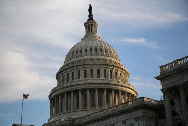 2025年04月01日:高盛认为特朗普的关税会推高通胀、阻碍经济增长、增加经济衰退风险